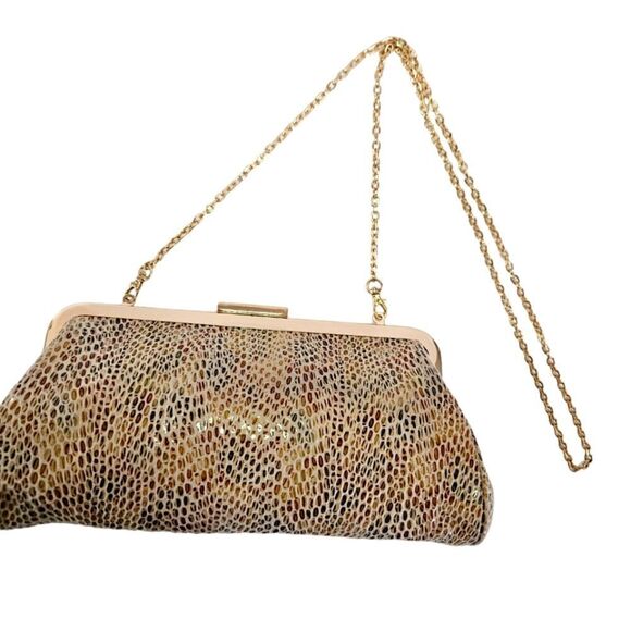 NWOT Urban Expressions Vegan Cruelty Free Tan Gold Soft Snake Skin Large Clutch - Picture 2 of 8